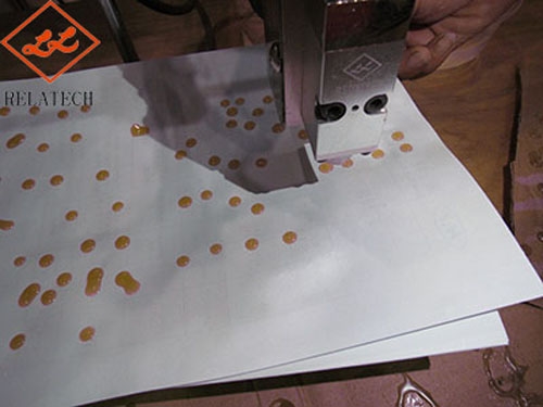 熱熔膠機(jī)點(diǎn)膠